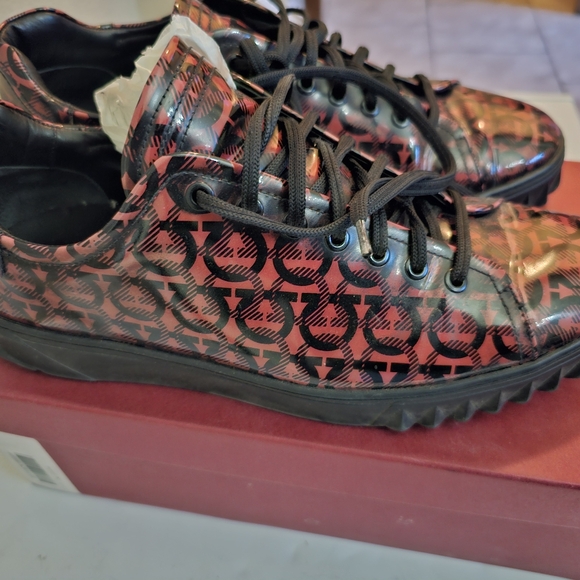 Ferragamo sneakers - Picture 2 of 3